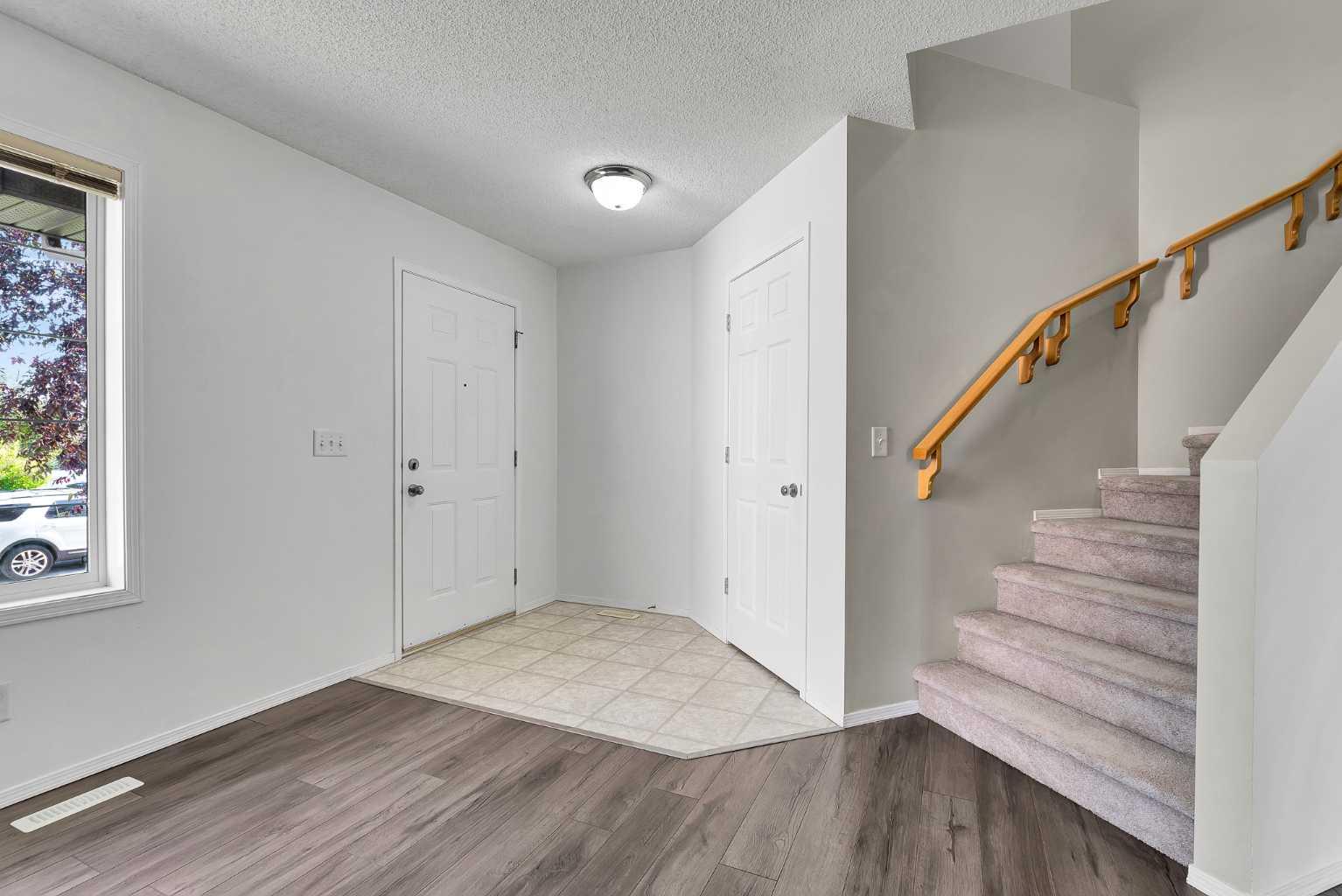 203 Covemeadow Crescent