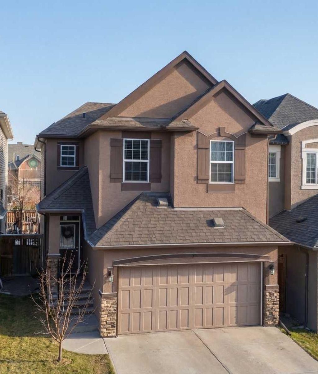 Photo of 30 Cranarch View SE, Calgary, AB T3M 2J3 (MLS # A2298117)