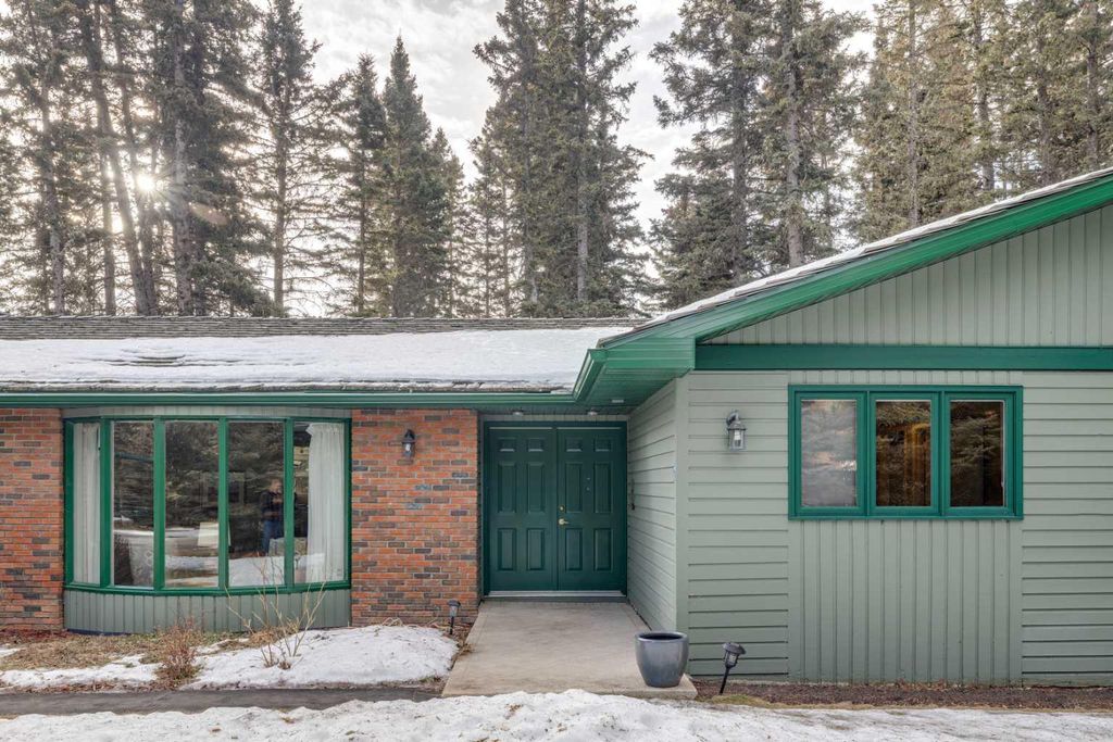 Photo of 22 Wolf Drive, Rural Rocky View County, AB T3Z 1A3 (MLS # A2285485)