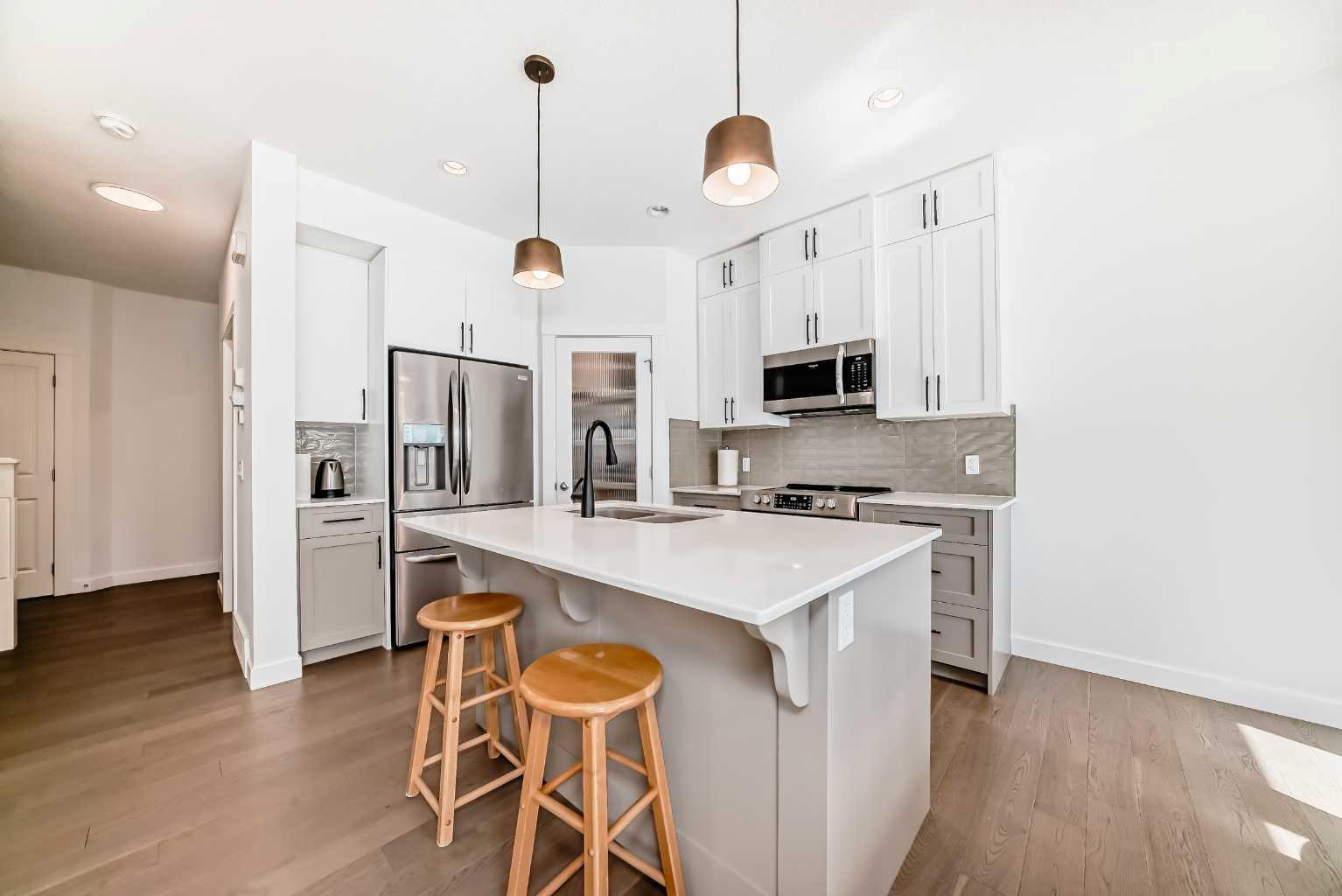 357 Nolanhurst Crescent NW