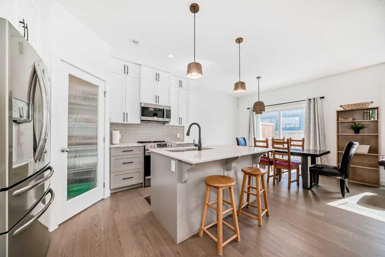 357 Nolanhurst Crescent NW