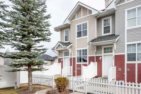 Photo of 3050 New Brighton Gardens SE, Calgary, AB T2Z 0A5 (MLS # A2212858)