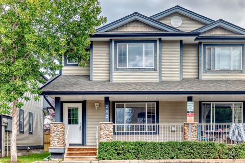 252 Stonemere Place Chestermere AB T1X 1N0
