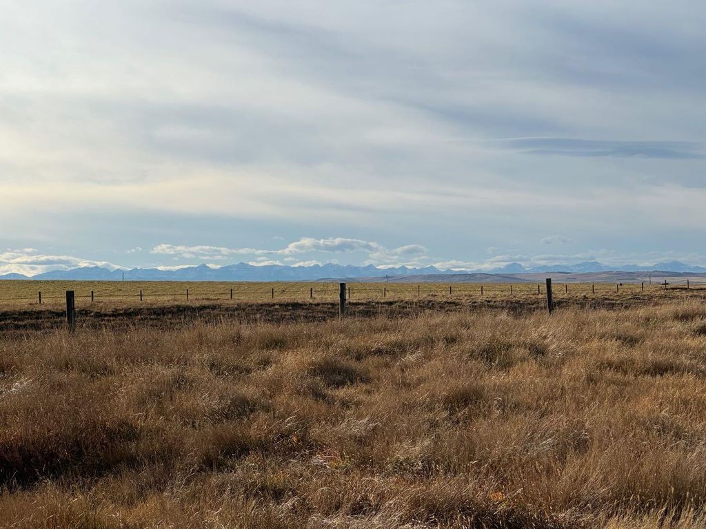 Photo of 40 Street East, Rural Foothills County, AB T1V 1P3 (MLS # A2266620)