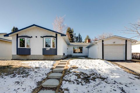 3394 Breton Close NW Calgary AB T2L 1X4
