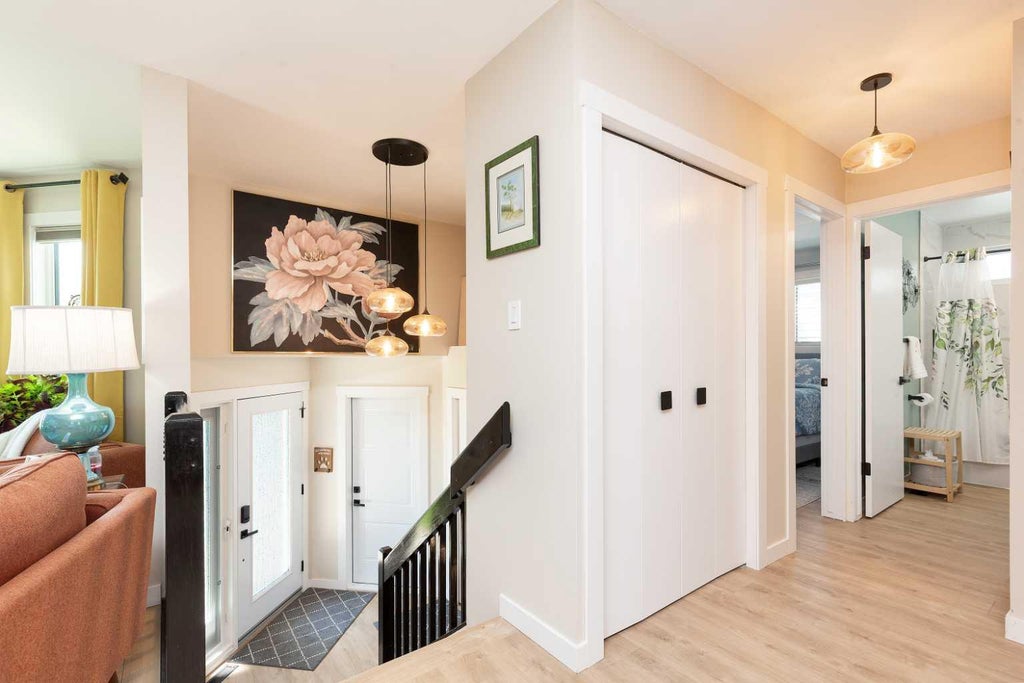 Photo of 230 Heritage Close W, Lethbridge, AB T1K 6R9 (MLS # A2324233)