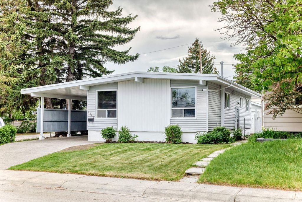 Photo of 4603 41 Street NW, Calgary, AB T3A 0N4 (MLS # A2316465)