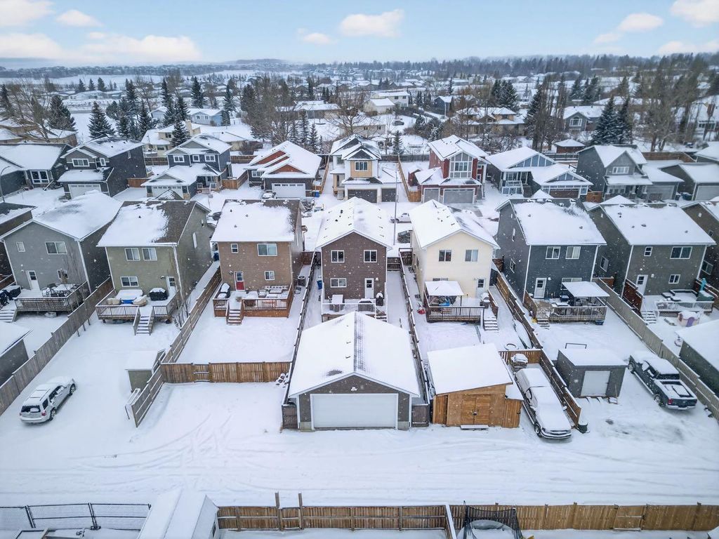 Photo of 62 Mackenzie Way, Carstairs, AB T0M 0N0 (MLS # A2305393)