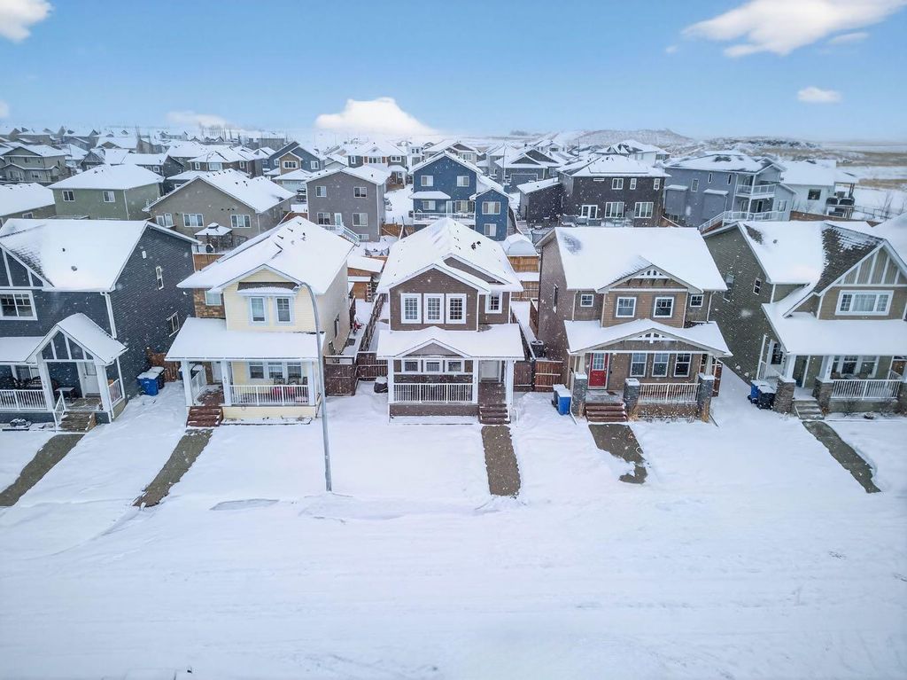 Photo of 62 Mackenzie Way, Carstairs, AB T0M 0N0 (MLS # A2305393)