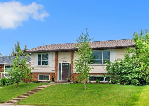 Photo of 6256 Silver Springs Hill NW, Calgary, AB T3B 3E6 (MLS # A2320027)