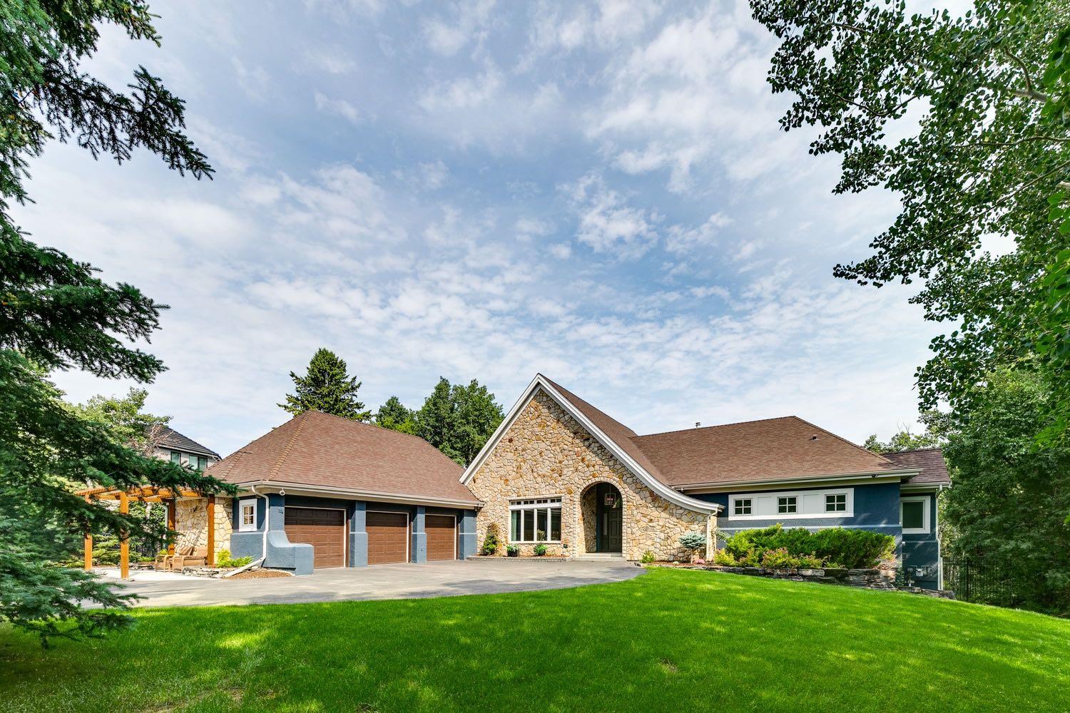 14 Pinehurst Drive