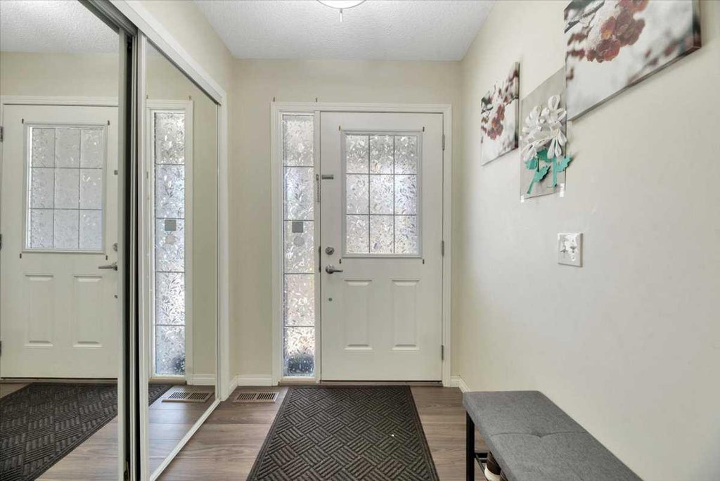 Photo of 145 Viewpointe Terrace, Chestermere, AB T1X 0R1 (MLS # A2312076)