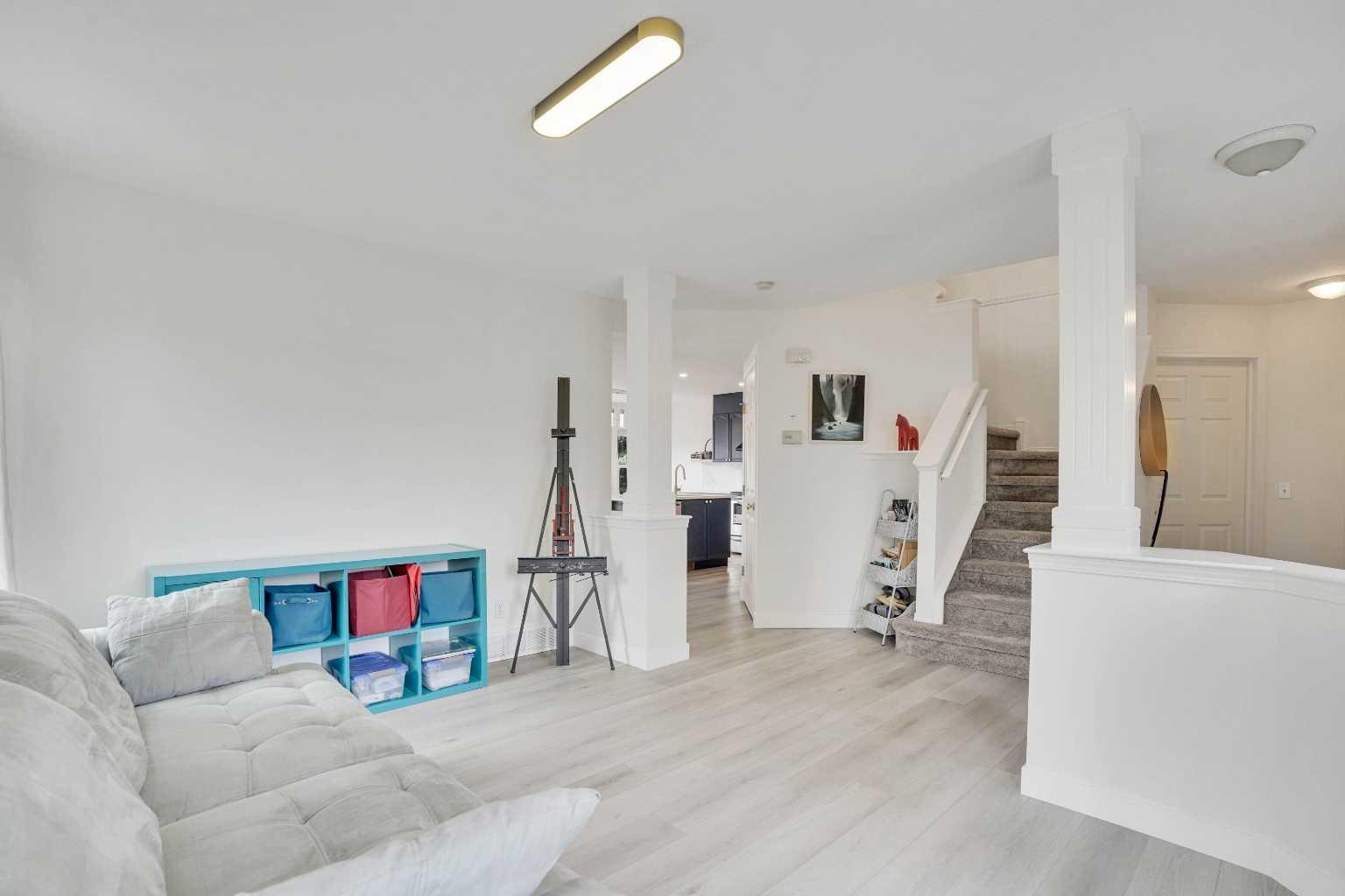 391 Millrise Square SW