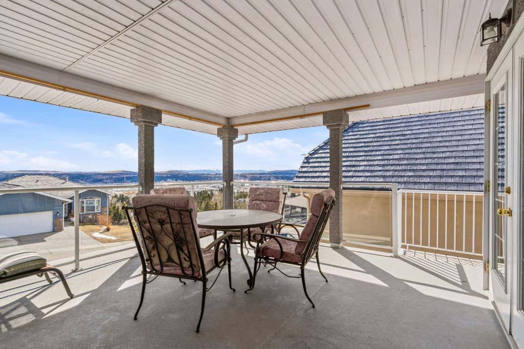 Photo of 48 Headlands Close, Cochrane, AB T4C 1M3 (MLS # A2338171)