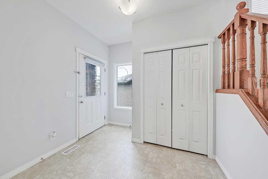 Photo of 102 Kincora Glen Mews NW, Calgary, AB T3R 0B6 (MLS # A2279013)