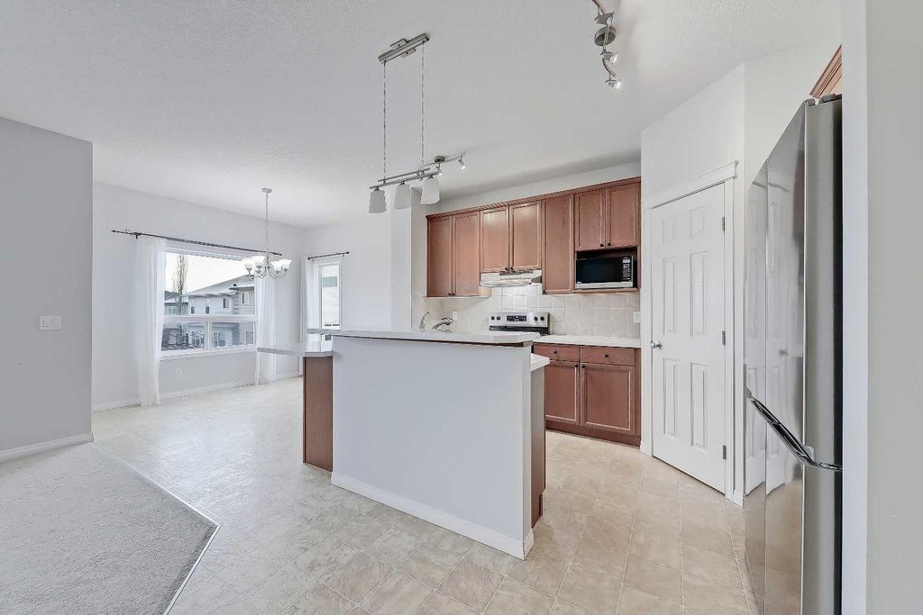 Photo of 102 Kincora Glen Mews NW, Calgary, AB T3R 0B6 (MLS # A2279013)