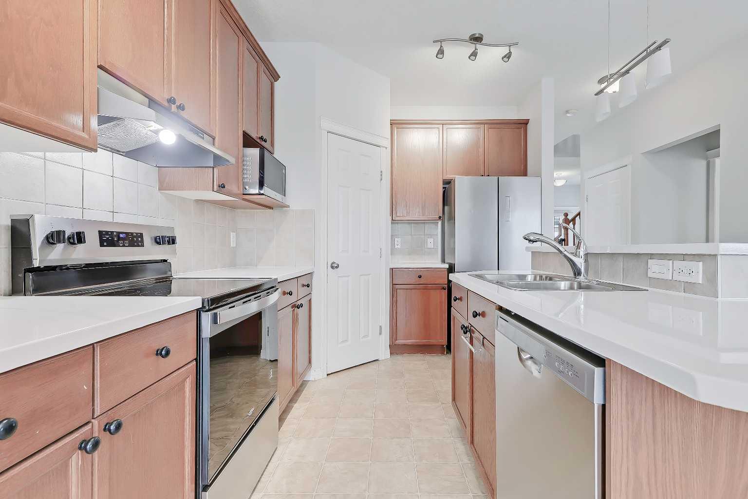 102 Kincora Glen Mews NW