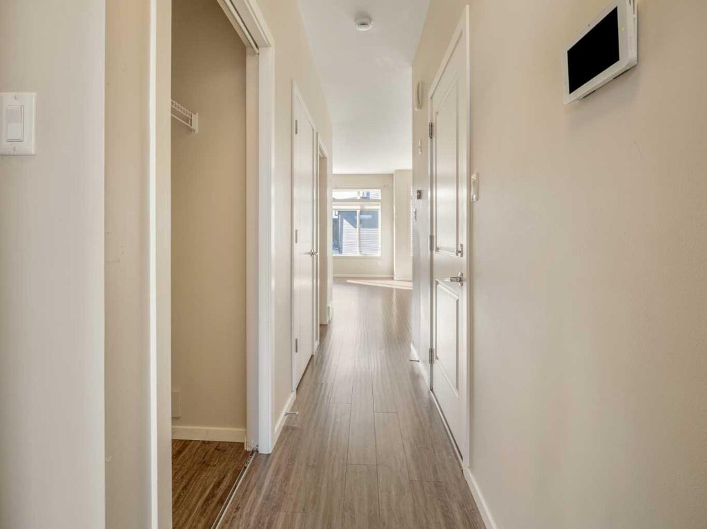 Photo of 450 Highlands Boulevard W #4, Lethbridge, AB T1J 5K5 (MLS # A2354024)