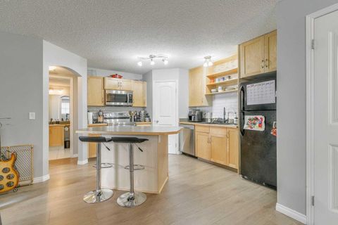 27 Everridge Square SW 105 Calgary AB T2Y 5J7