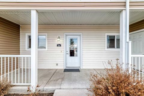 415 Sunrise Terrace NE High River AB T1V 0C4