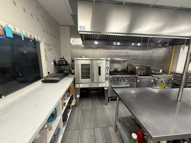 12 Royal Vista Way NW 1130