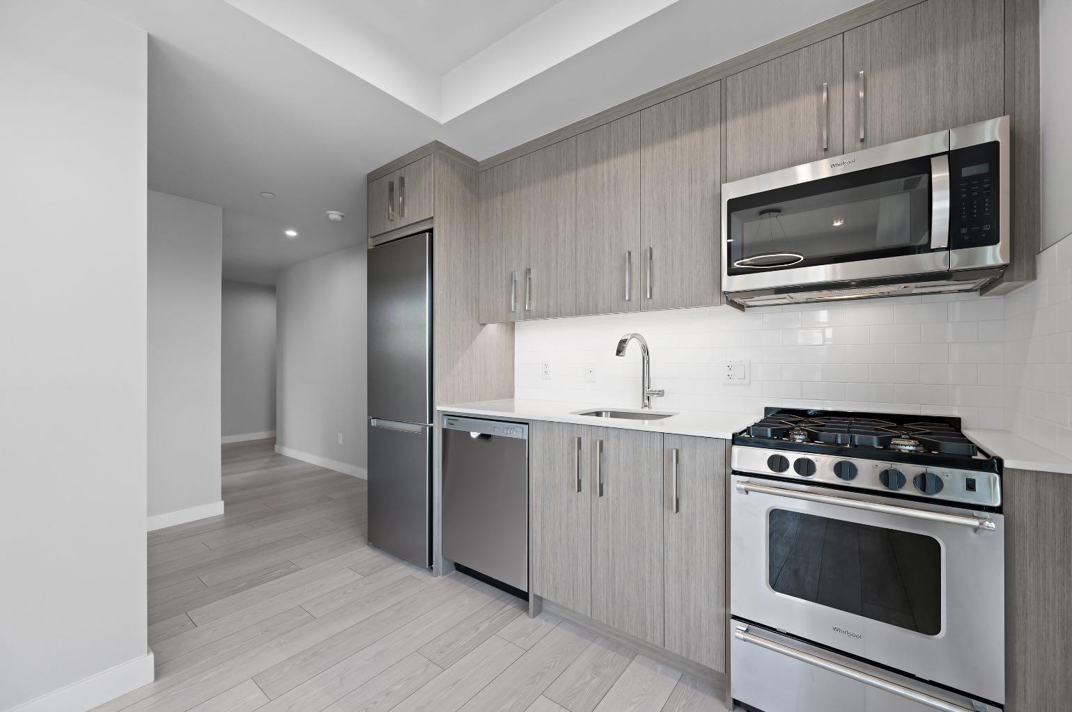 110 18A Street NW 841