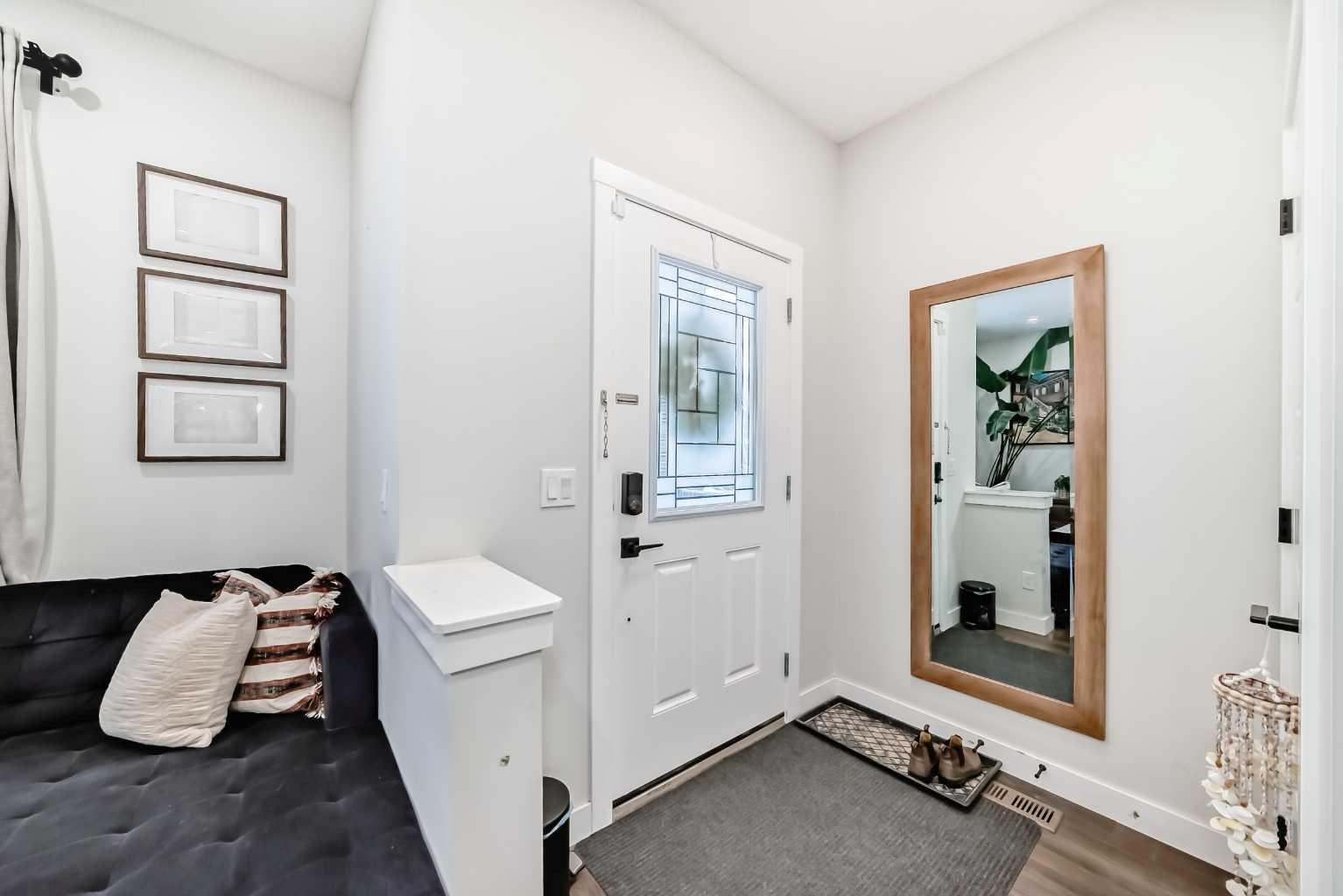 231 Legacy Glen Way SE