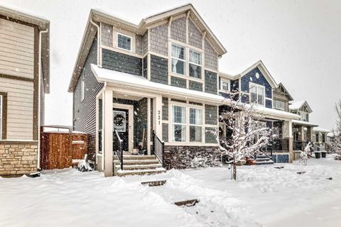 231 Legacy Glen Way SE Calgary AB T2X 4G8