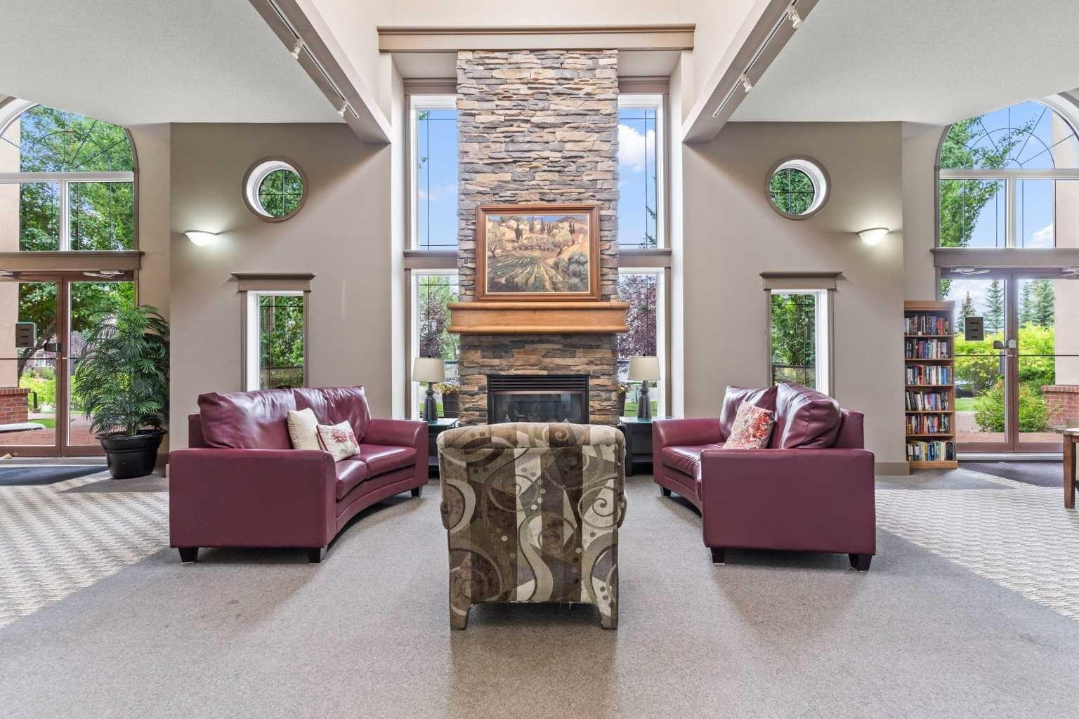 30 Sierra Morena Landing SW 242