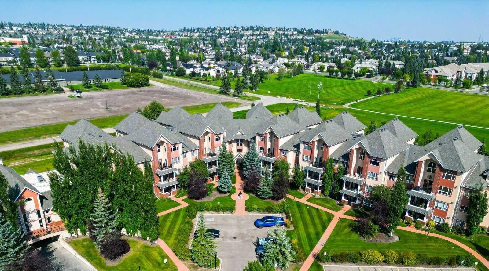 30 Sierra Morena Landing SW 242