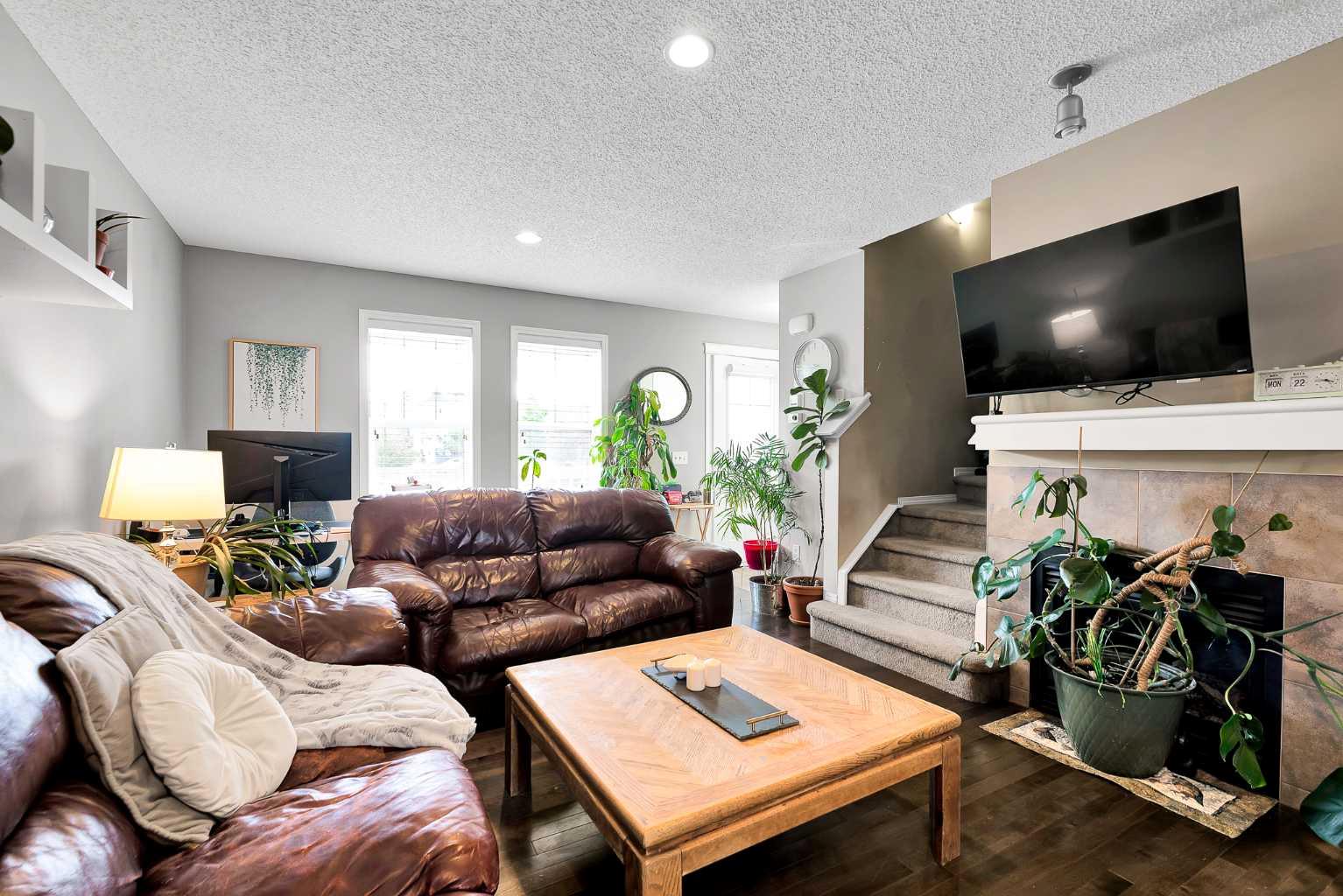169 Country Village Manor NE
