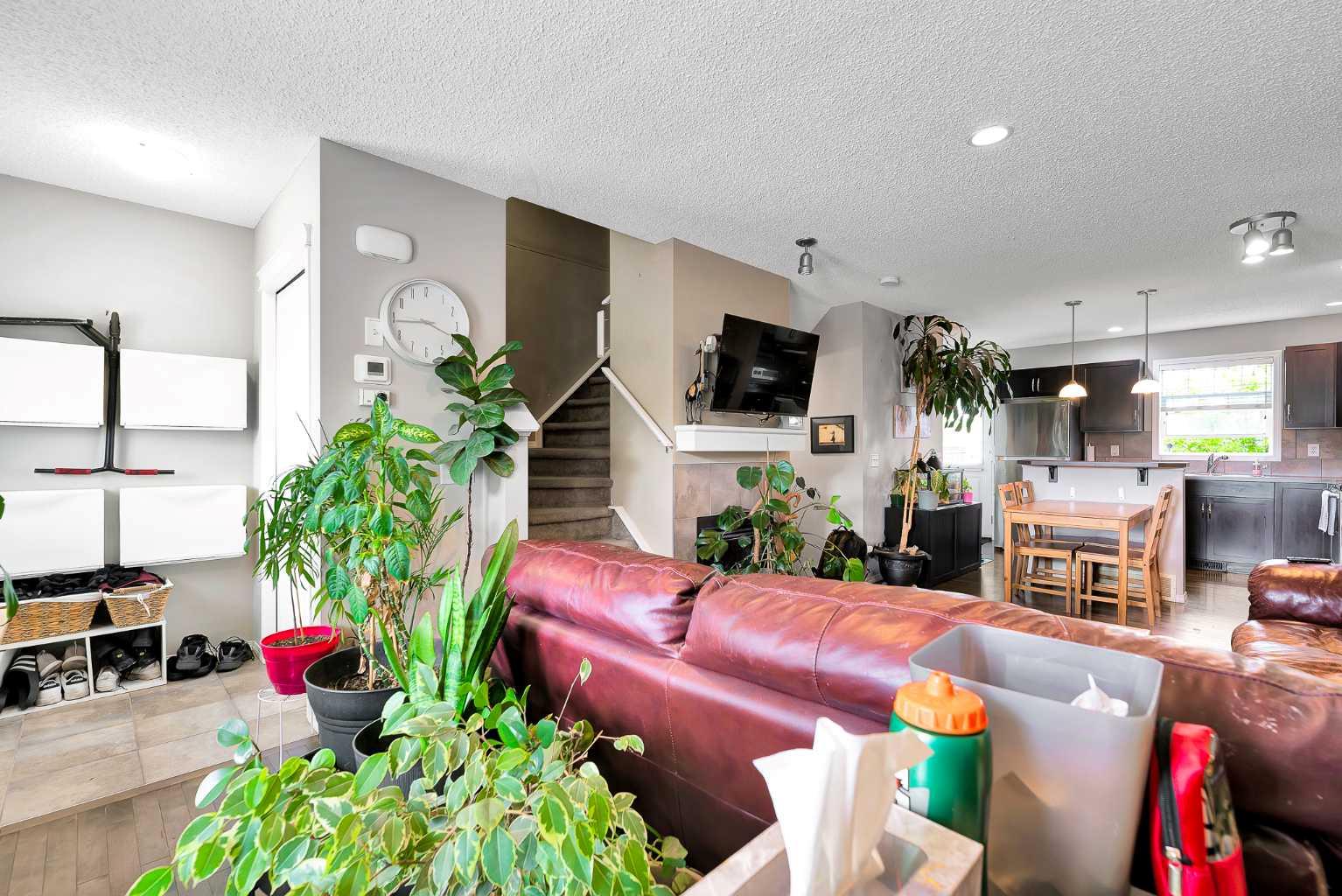 169 Country Village Manor NE