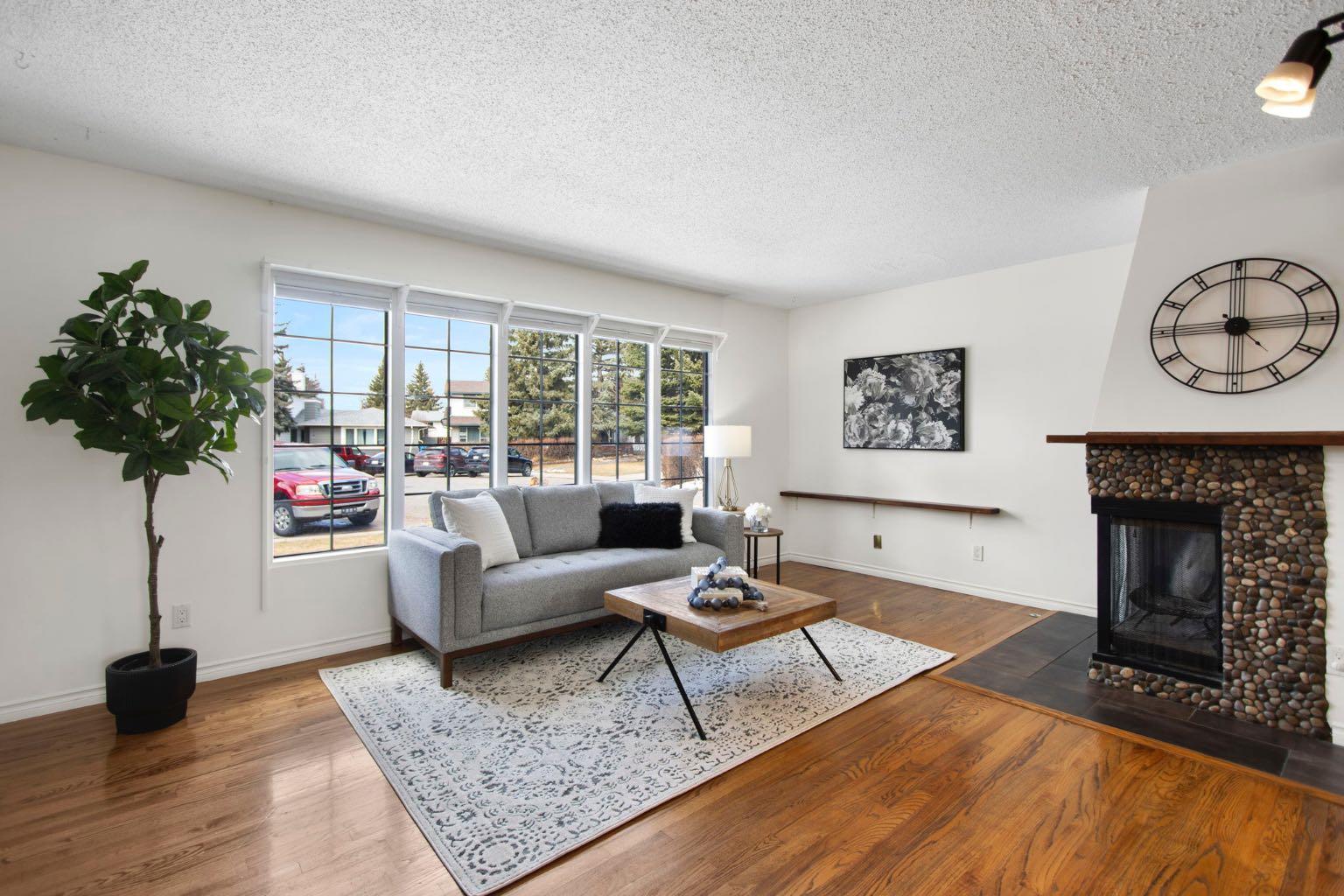 123 Midland Place SE