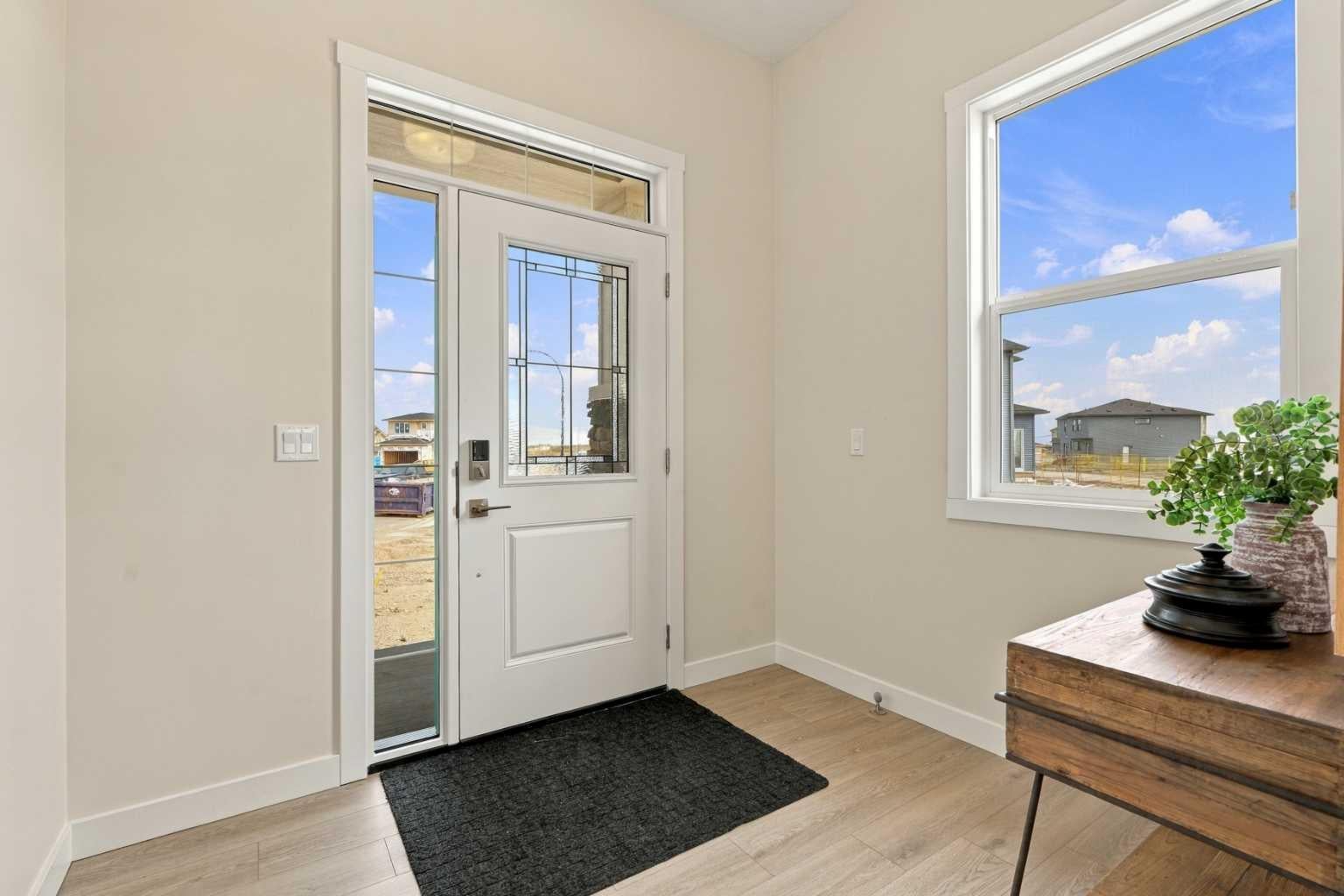 196 Buffaloberry Manor SE