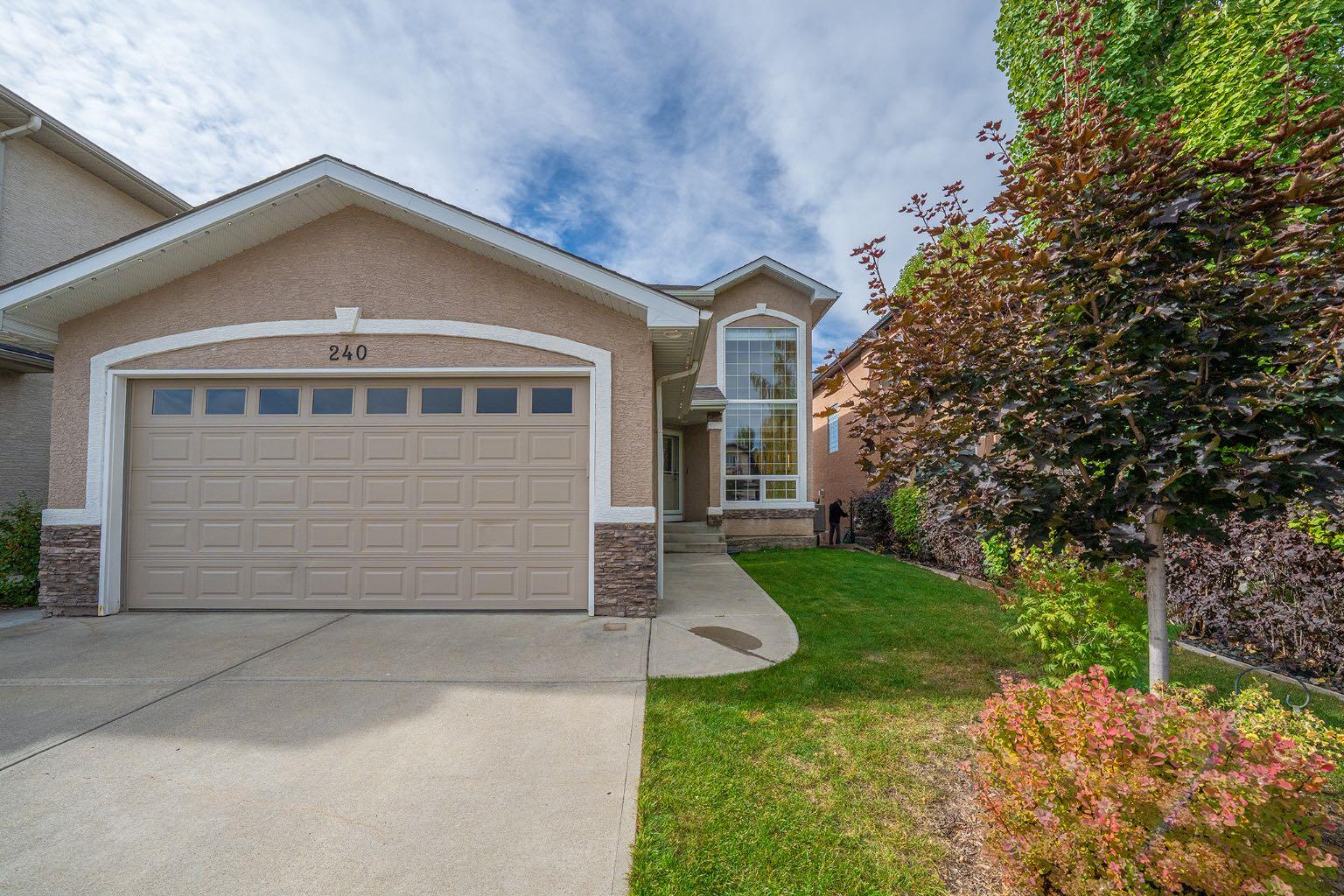 240 everglade Circle SW
