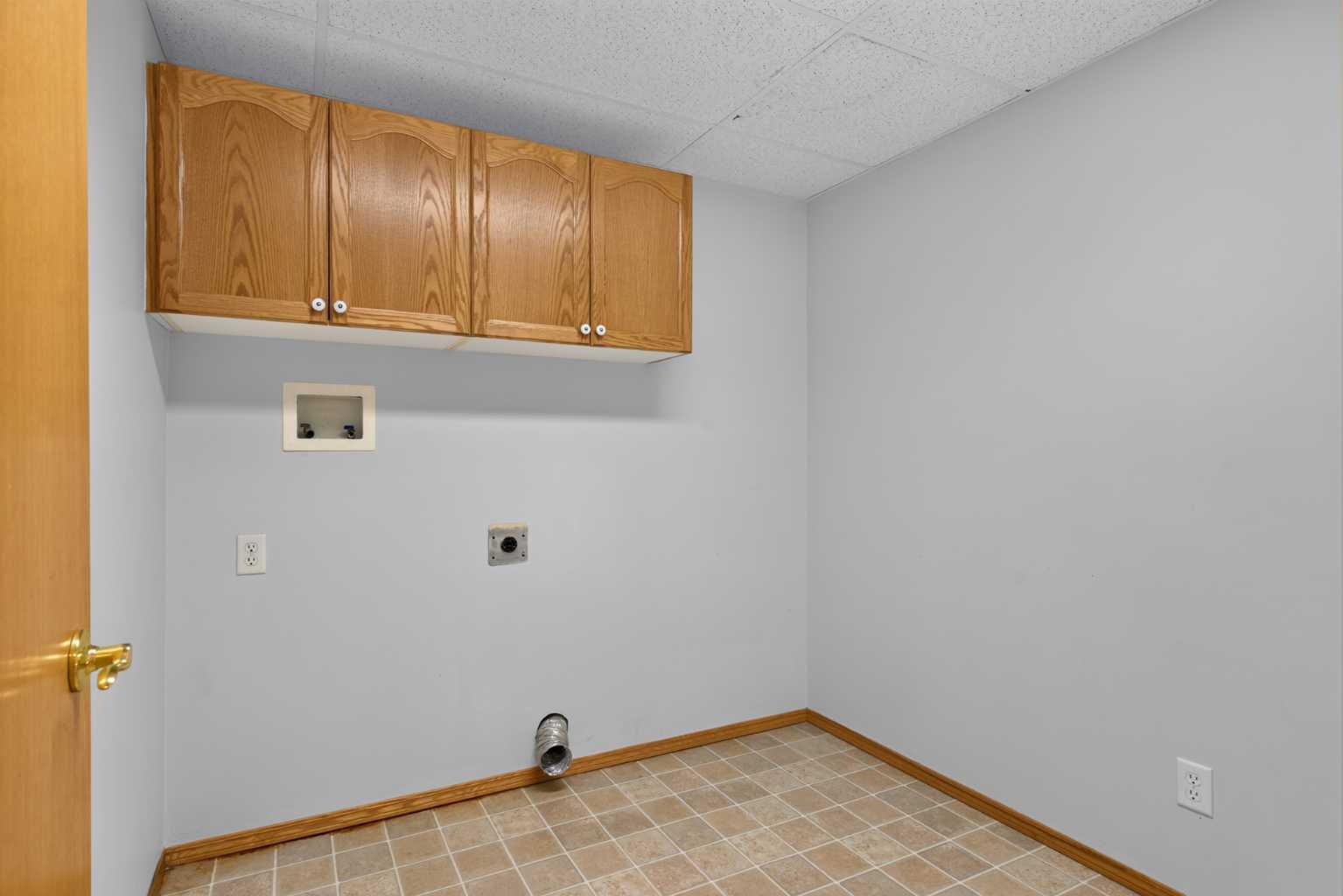 728 Country Hills Road NW 325