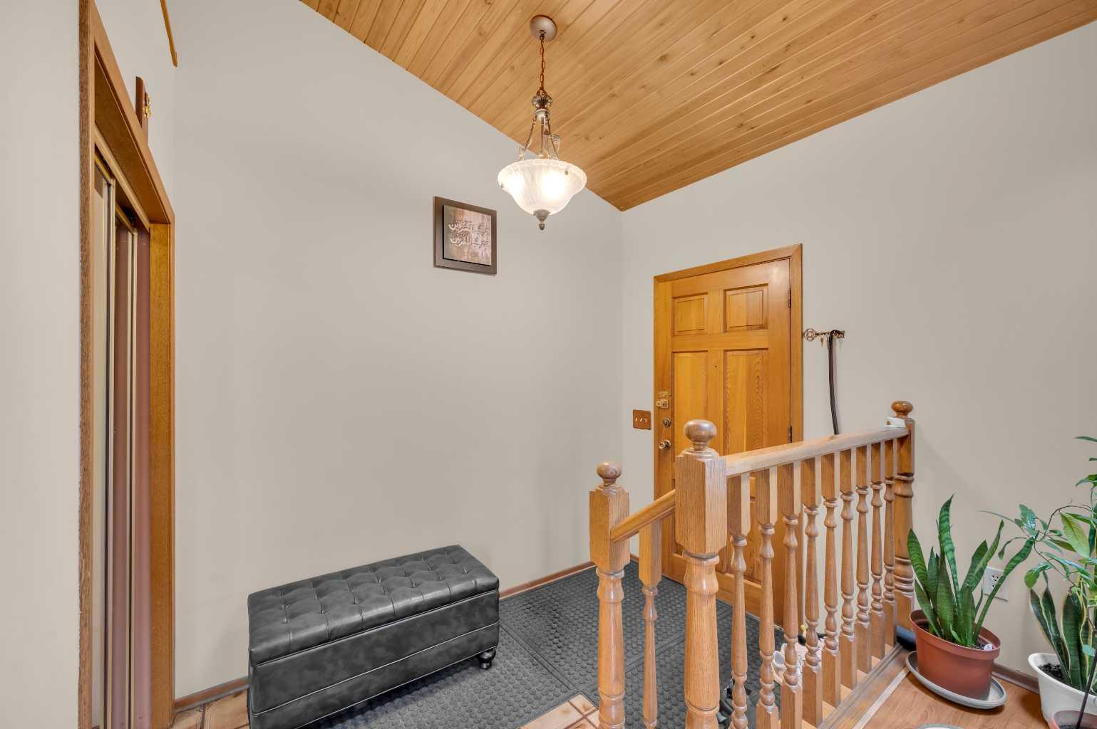 48 Castleglen Court NE