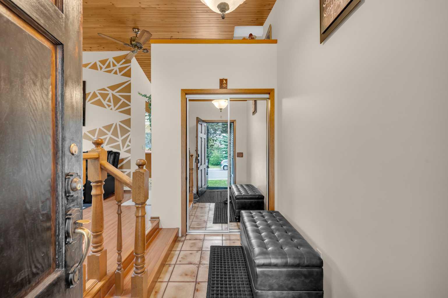 48 Castleglen Court NE