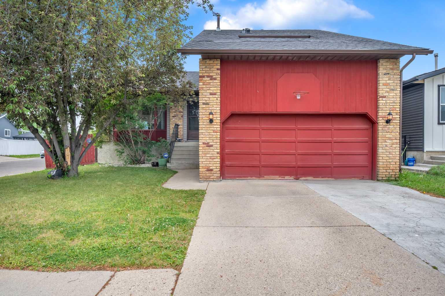 48 Castleglen Court NE