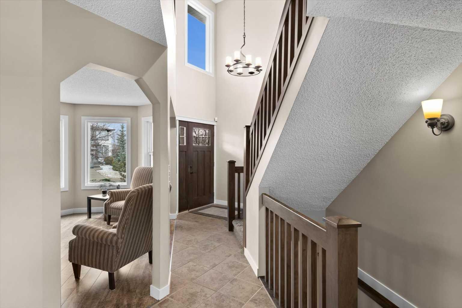 7 Valley Creek Bay NW