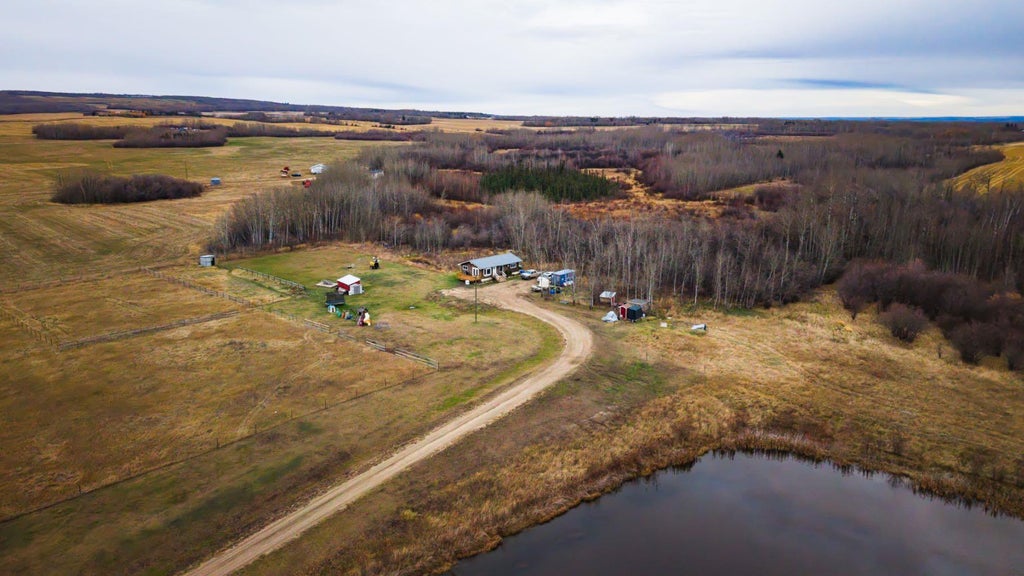 Photo of 742075 733 Highway, Bezanson, AB T0H 0G0 (MLS # A2354489)