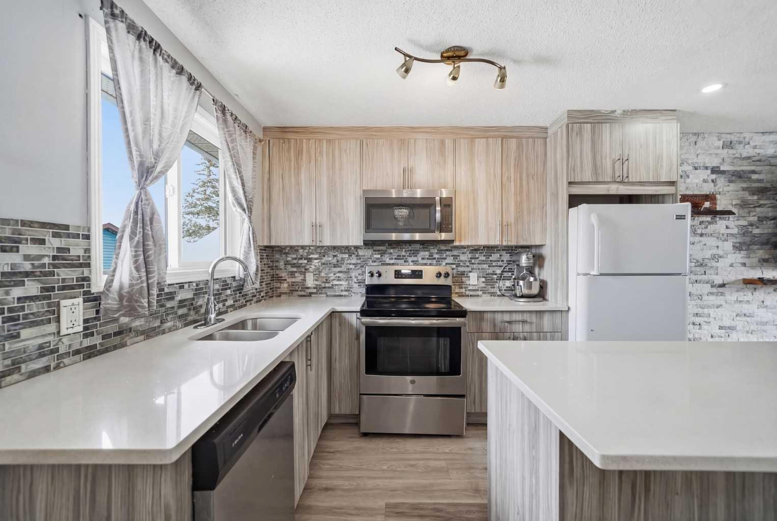 72 Falchurch Road NE