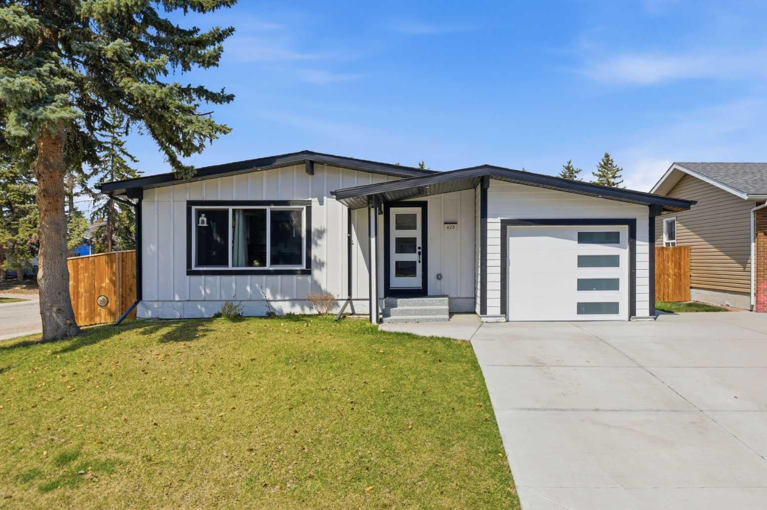 428 Queen Anne Way SE