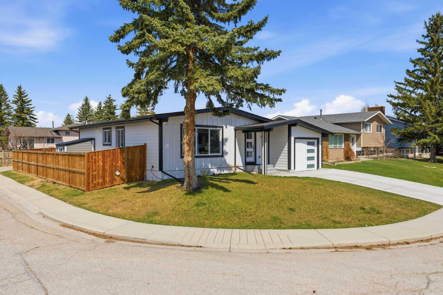 428 Queen Anne Way SE
