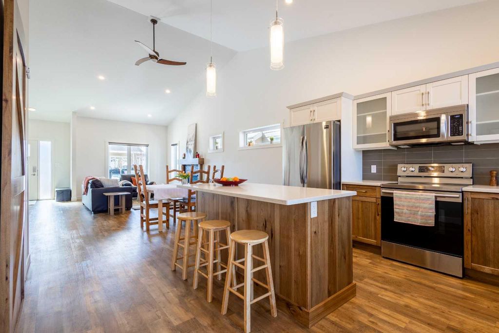 Photo of 333 Cowan Avenue #5, Picture Butte, AB T0K 1V0 (MLS # A2289083)