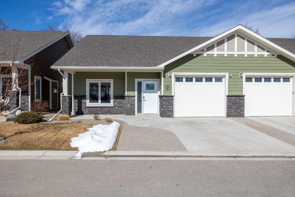 Photo of 333 Cowan Avenue #5, Picture Butte, AB T0K 1V0 (MLS # A2289083)
