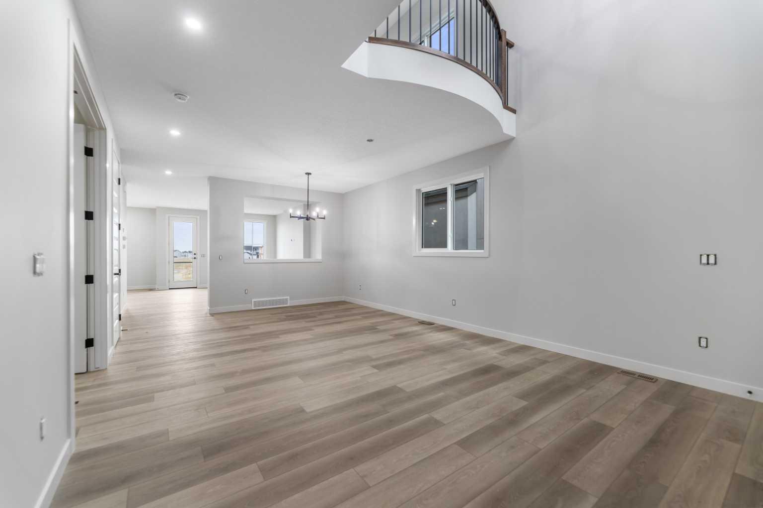 292 Savanna Drive NE