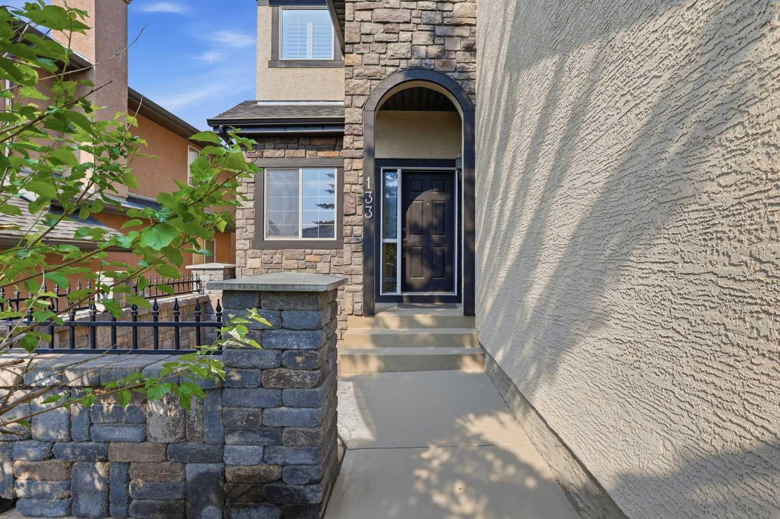 133 Aspen Stone Road SW
