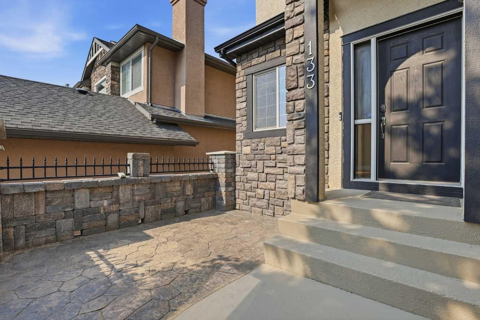 133 Aspen Stone Road SW
