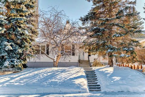 319 45 Avenue SW Calgary AB T2S 1B3